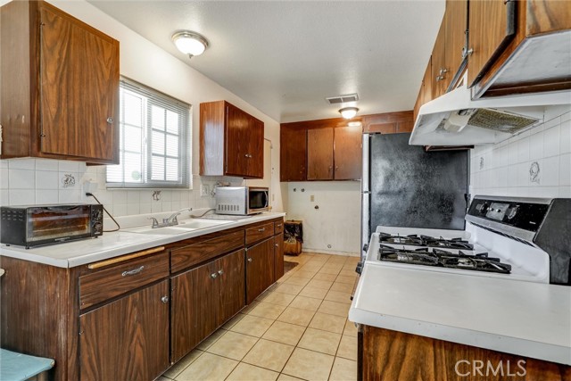 Detail Gallery Image 12 of 42 For 556 San Marino, Hemet,  CA 92545 - 2 Beds | 1 Baths