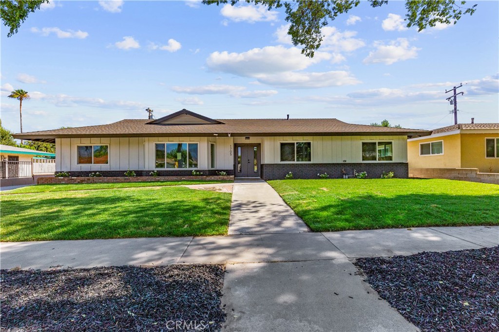 1705 Magnolia Avenue