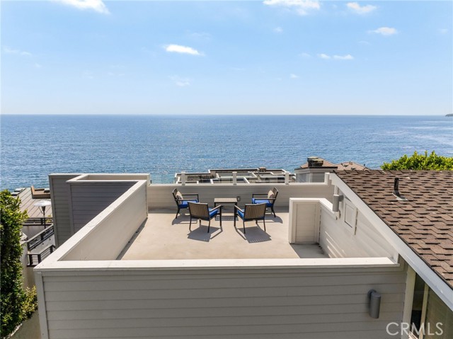 2664 Victoria Drive, Laguna Beach CA: https://media.crmls.org/medias/96672a35-6758-45bd-abf5-c47f5d7f490d.jpg