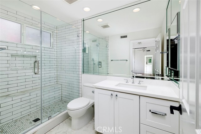 Detail Gallery Image 21 of 28 For 6 Harbor Pointe Dr, Corona Del Mar,  CA 92625 - 3 Beds | 3/1 Baths