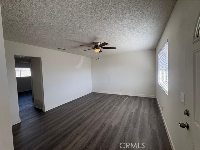 Detail Gallery Image 10 of 12 For 2424 San Pedro, Hemet,  CA 92545 - 2 Beds | 1 Baths
