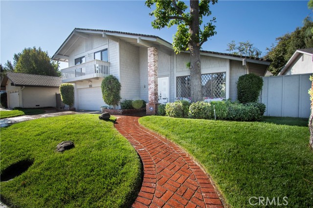 Detail Gallery Image 5 of 54 For 23910 via Copeta, Valencia,  CA 91355 - 4 Beds | 2/1 Baths