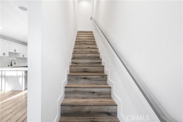 Detail Gallery Image 14 of 36 For 5000 Cleon #1/2,  North Hollywood,  CA 91601 - 4 Beds | 3 Baths