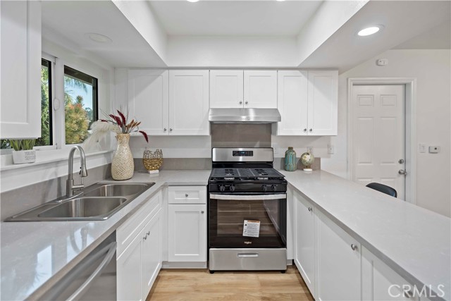 Detail Gallery Image 4 of 32 For 20471 Flintgate Dr, Walnut,  CA 91789 - 3 Beds | 2 Baths