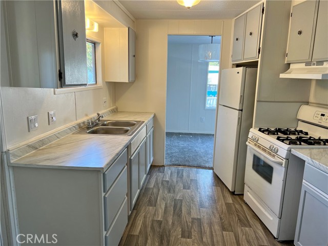 Abundance of cabinets