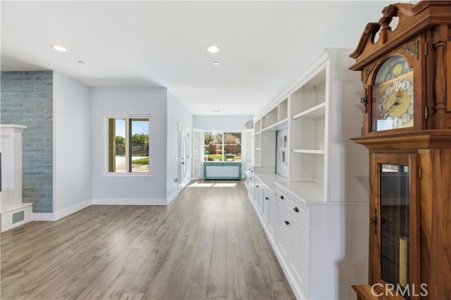 Detail Gallery Image 8 of 74 For 4241 W Avenue N3, Palmdale,  CA 93551 - 4 Beds | 4/2 Baths