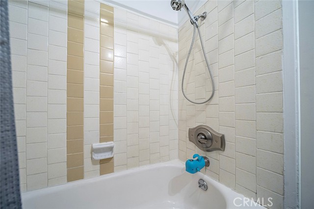 1222 N Olive Dr, West Hollywood CA: https://media.crmls.org/medias/966c247b-0ad9-4473-8bdb-b7b504f6173a.jpg