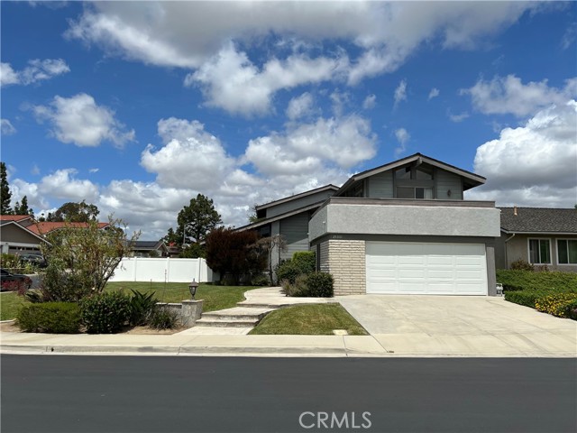 25331 Navajo Dr, Lake Forest, CA 92630