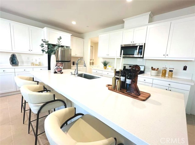 Detail Gallery Image 18 of 51 For 3975 E Fincastle St, Ontario,  CA 91761 - 4 Beds | 3 Baths