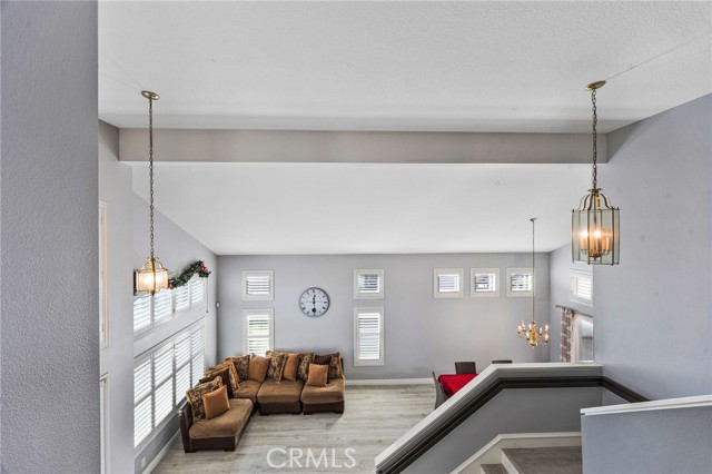 8377 Yarrow Lane, Riverside CA: https://media.crmls.org/medias/966e05bc-6750-43e1-99f8-5dbb9ffd50ec.jpg