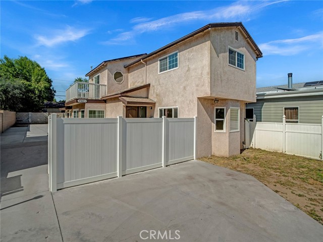 17425 Los Alimos Street, Granada Hills CA: https://media.crmls.org/medias/966e2226-b753-4f8f-be76-86d1e38550ab.jpg