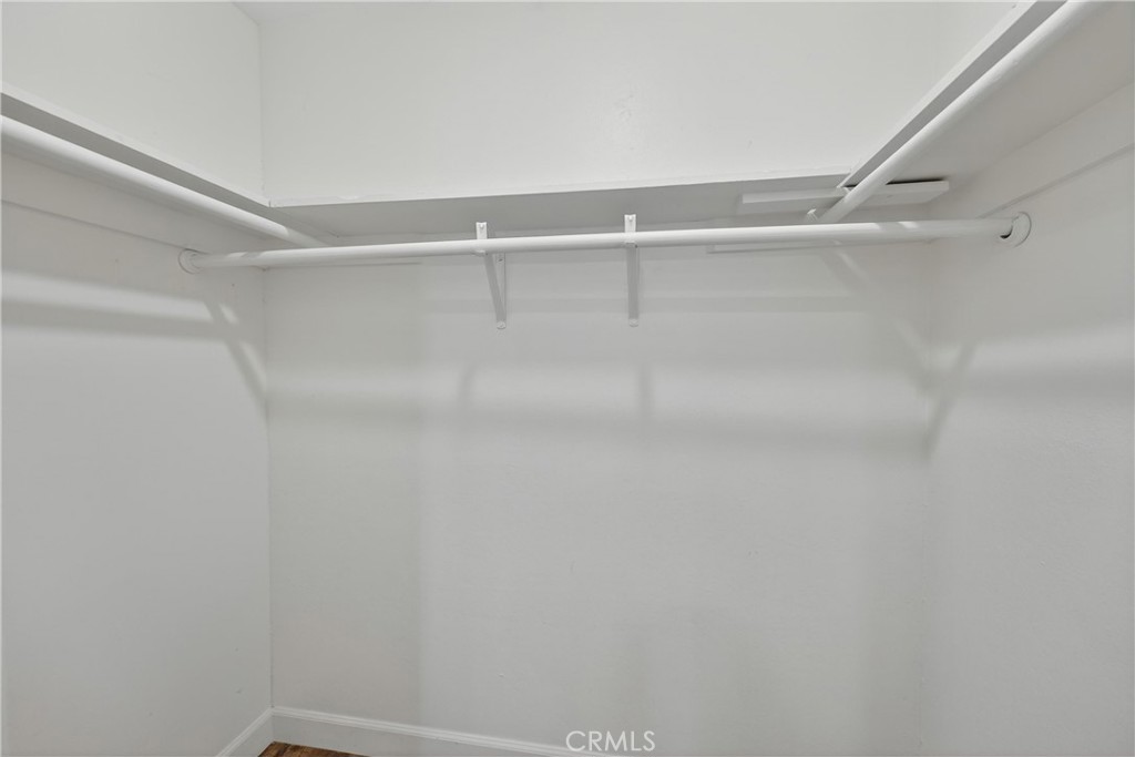 https://media.crmls.org/medias/966e2365-0336-4835-92c5-8bc68e4ee447.jpg?preset=X-Large