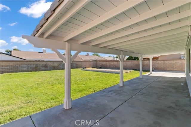 6210 W Avenue J5, Lancaster CA: https://media.crmls.org/medias/966ef49a-3277-4d79-ae9e-f6978c7288e8.jpg