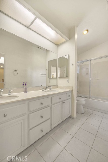 Image 40 of 52 For 10644 Claridge Place
