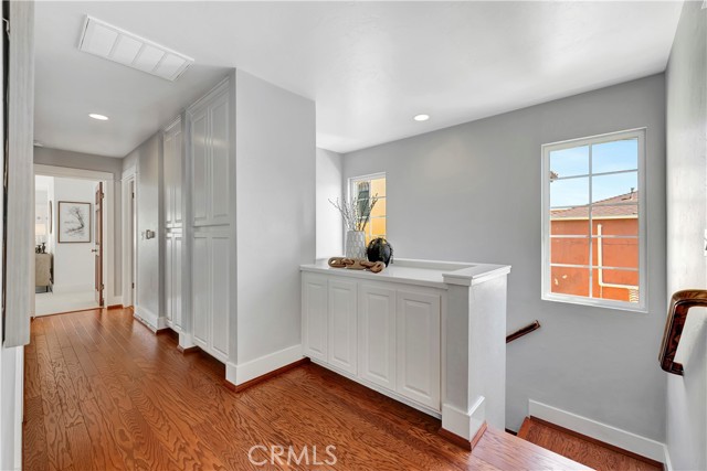218 Covina Avenue, Long Beach CA: https://media.crmls.org/medias/966f4d52-895b-4b0a-9e2d-90564d968f80.jpg