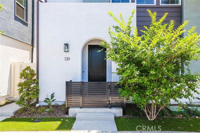 139 Jessup Way, Tustin CA: https://media.crmls.org/medias/966f5c4d-dc1b-4cde-bc79-d75a60644fc7.jpg