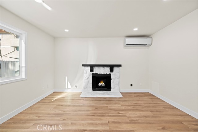 Detail Gallery Image 6 of 24 For 21209 De La Guerra St, Woodland Hills,  CA 91364 - 1 Beds | 1 Baths