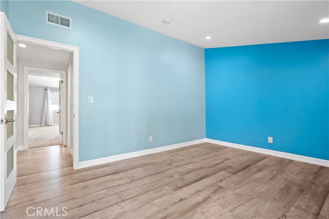 Detail Gallery Image 30 of 39 For 12835 Titian Ave, Granada Hills,  CA 91344 - 3 Beds | 2 Baths