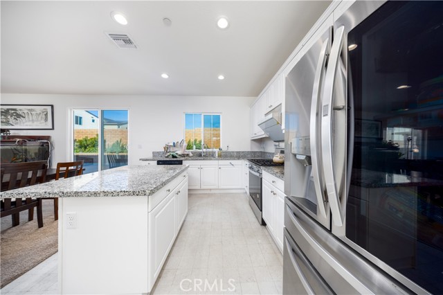 Detail Gallery Image 15 of 28 For 3473 E Sweetbay, Ontario,  CA 91761 - 6 Beds | 3 Baths