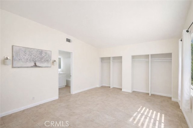 Detail Gallery Image 10 of 15 For 14045 Anderson St #1/2,  Paramount,  CA 90723 - 3 Beds | 3 Baths