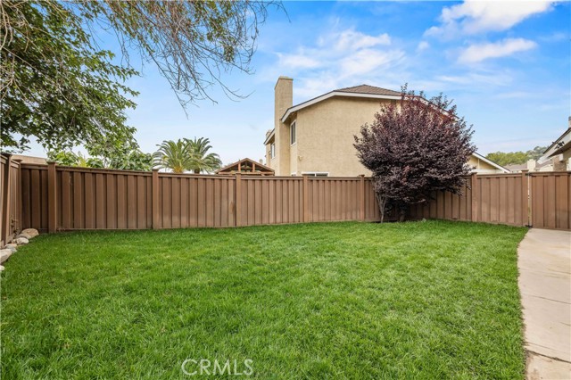 16606 Shinedale Drive, Canyon Country CA: https://media.crmls.org/medias/967133ff-8c9f-4c98-b428-ce99d2be0837.jpg