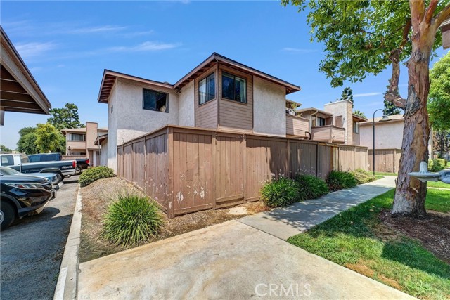 Detail Gallery Image 4 of 27 For 1315 Massachusetts Ave #204,  Riverside,  CA 92507 - 2 Beds | 2 Baths