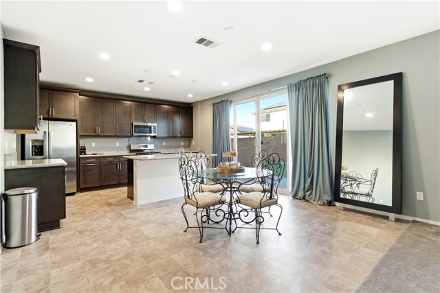 Detail Gallery Image 16 of 43 For 13269 Fremontia, Victorville,  CA 92392 - 5 Beds | 2/1 Baths