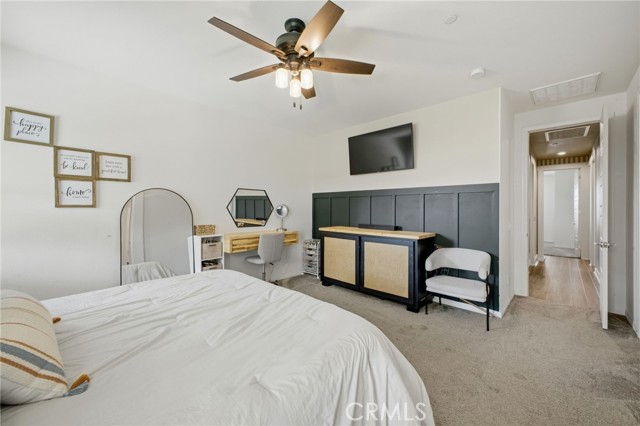 Image 41 of 75 For 26459 Wreath Court