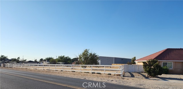 Detail Gallery Image 12 of 56 For 9322 Candlelight St, Apple Valley,  CA 92308 - 4 Beds | 3 Baths