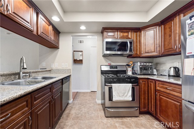 1919 E Beverly Way, Long Beach CA: https://media.crmls.org/medias/9672a6fc-0952-43e6-8dbf-d1b62f5e3770.jpg