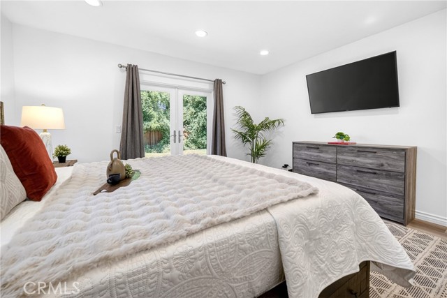 Detail Gallery Image 16 of 37 For 22647 Clarendon St, Woodland Hills,  CA 91367 - 3 Beds | 2 Baths