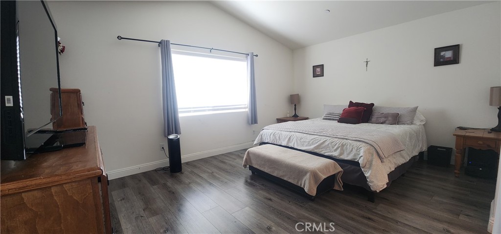 https://media.crmls.org/medias/96737dac-b062-4b8a-9799-cc79705bcf2d.jpg?preset=X-Large