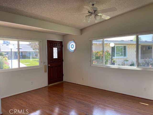 Detail Gallery Image 2 of 24 For 1241 Knollwood #46-F,  Seal Beach,  CA 90740 - 2 Beds | 1 Baths