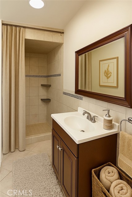 18505 Van Ness Avenue, Torrance CA: https://media.crmls.org/medias/96752abc-9fd1-49ab-a730-7d65845cdf71.jpg