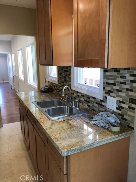 1348 E 23rd Street, Los Angeles CA: https://media.crmls.org/medias/9675b137-cb99-4a54-958a-73566cdf6711.jpg