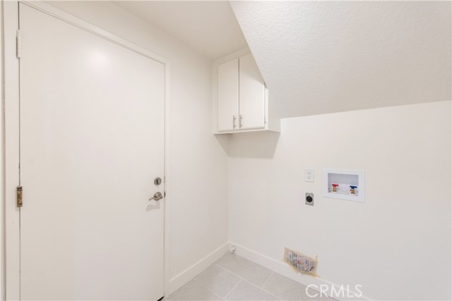 45 Cedarlake, Irvine CA: https://media.crmls.org/medias/967652c6-e6ec-4610-92b9-99d35aa71f2c.jpg