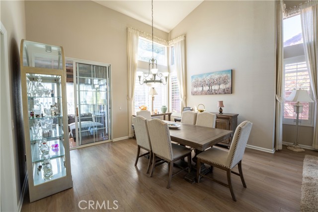Detail Gallery Image 5 of 43 For 39560 Tinderbox Way, Murrieta,  CA 92562 - 5 Beds | 3 Baths
