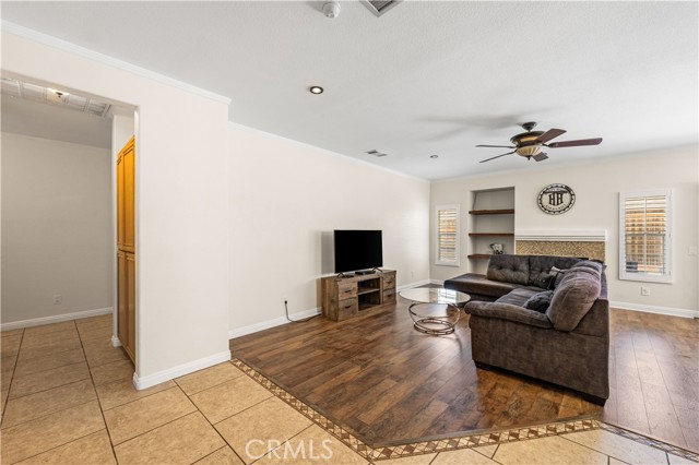 Detail Gallery Image 10 of 44 For 45723 17th St, Lancaster,  CA 93534 - 4 Beds | 2 Baths