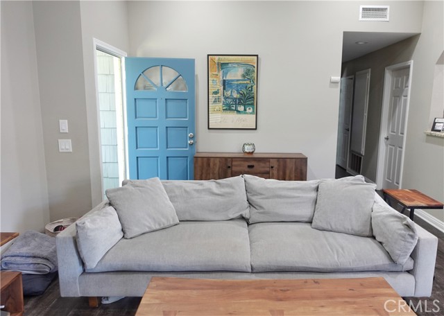 7262 Yellowtail Dr, Huntington Beach CA: https://media.crmls.org/medias/9677a641-3581-41a4-931b-84d82c9b05ac.jpg
