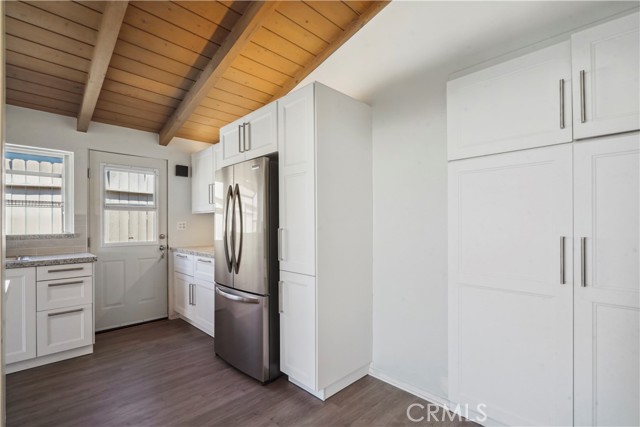 Detail Gallery Image 22 of 45 For 16433 Kingsbury St, Granada Hills,  CA 91344 - 4 Beds | 2 Baths