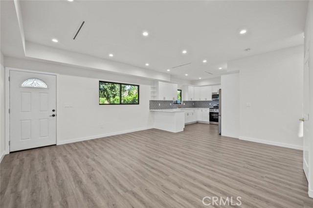 22835 Styles Street, Woodland Hills CA: https://media.crmls.org/medias/96786a15-b610-4cc4-900f-1381513cce68.jpg