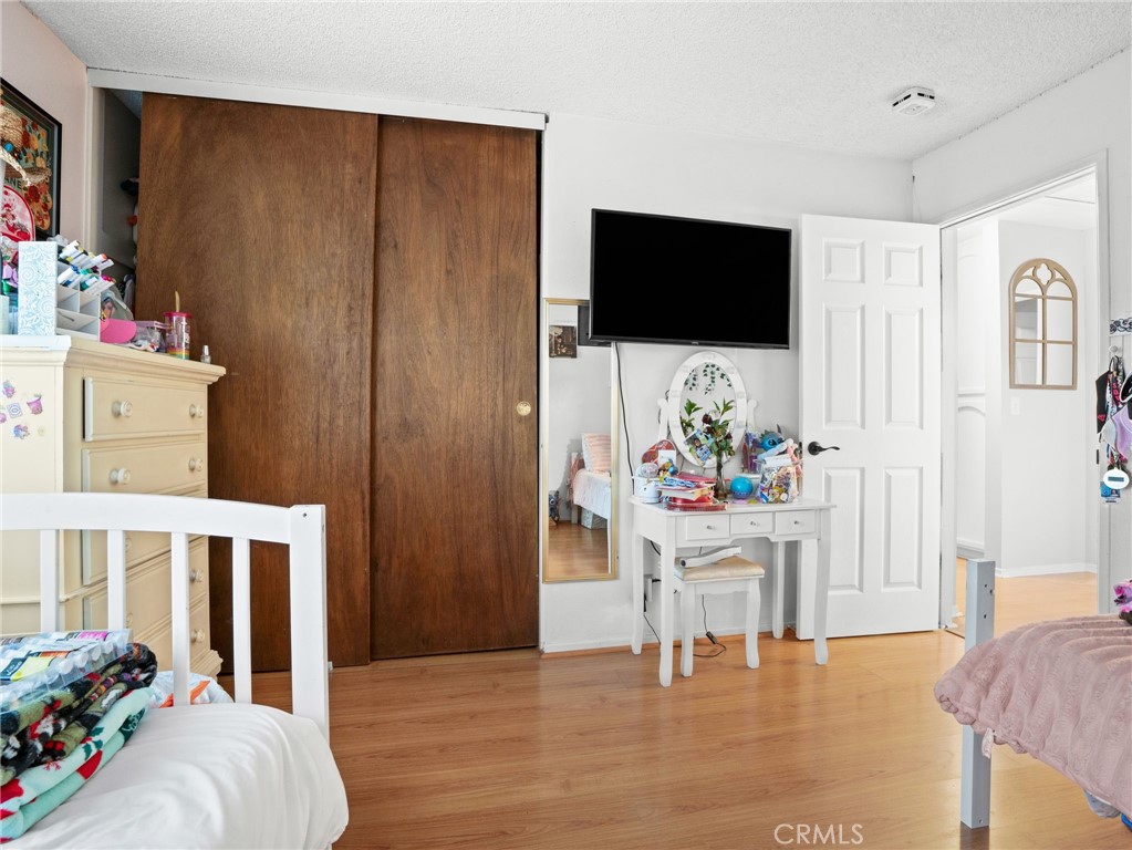 https://media.crmls.org/medias/9678b0ba-2e41-48fd-86d6-45c84103a60b.jpg?preset=X-Large