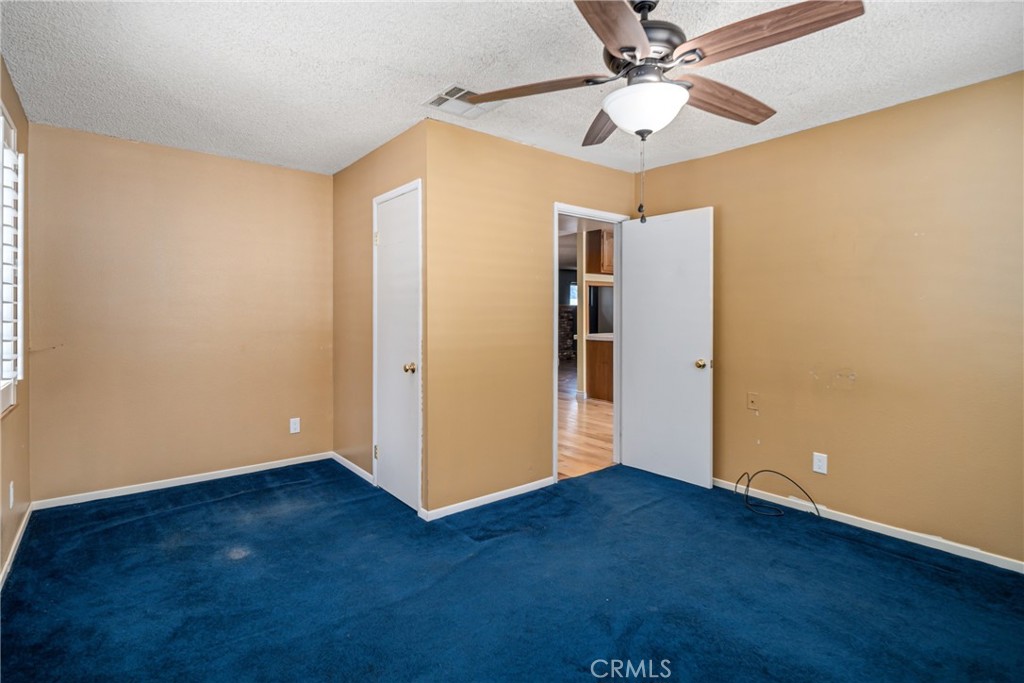 https://media.crmls.org/medias/9679b061-fda1-4282-b884-4db37be6ccb0.jpg?preset=X-Large
