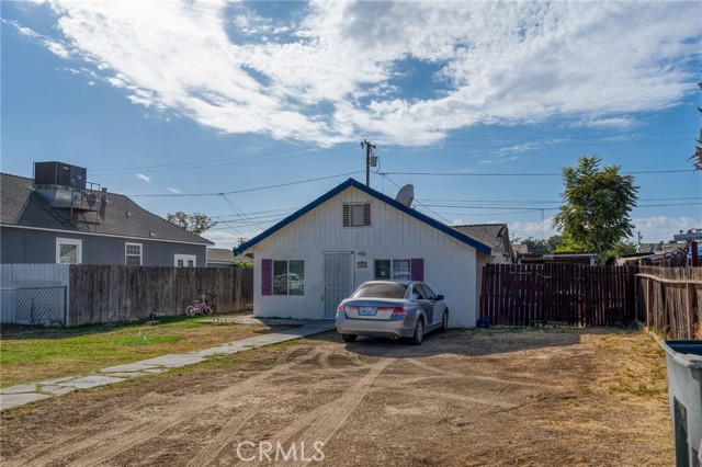 711 Iris Street, Bakersfield, CA, 93308 711 Iris Street, Bakersfield, CA, 93308