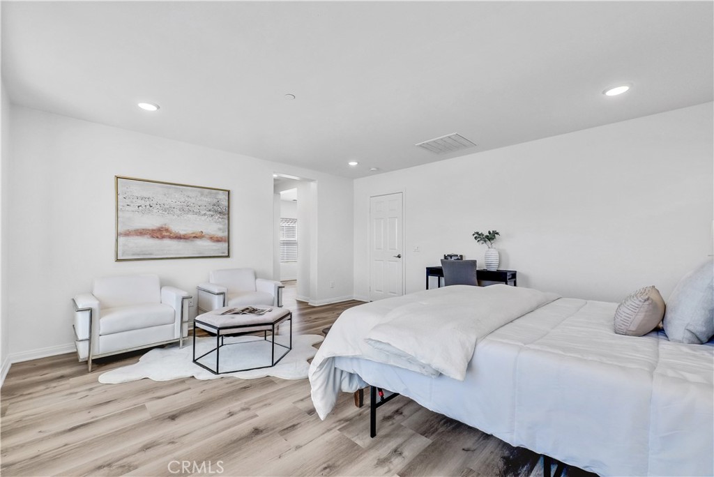 MLS #OC25151215 img 24