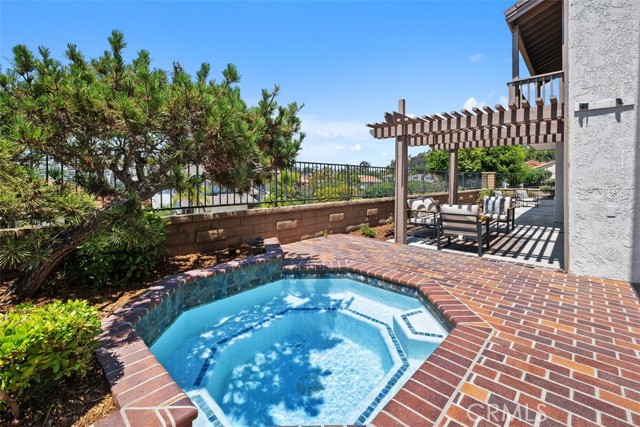 22571 Labrusca, Mission Viejo CA: https://media.crmls.org/medias/967aaa40-54a2-40a8-8505-0ece55bcef12.jpg