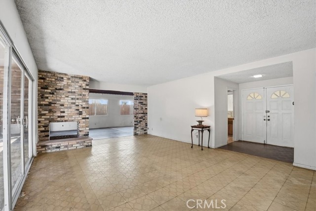 Detail Gallery Image 6 of 45 For 11357 Orcas Ave, Lakeview Terrace,  CA 91342 - 3 Beds | 3 Baths