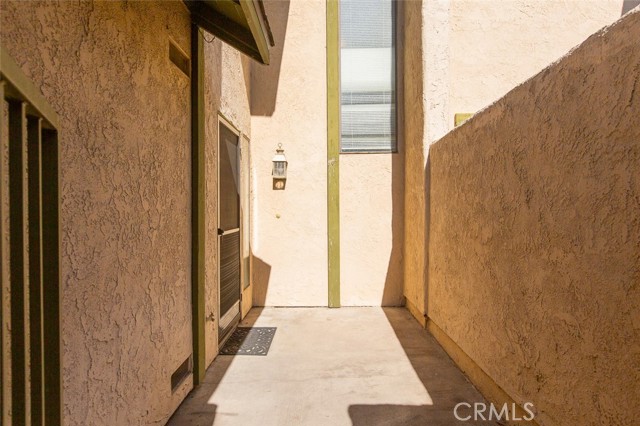 640 Juniper Way, La Habra CA: https://media.crmls.org/medias/967c935e-3654-49d6-995e-f47cc8e6e8e8.jpg