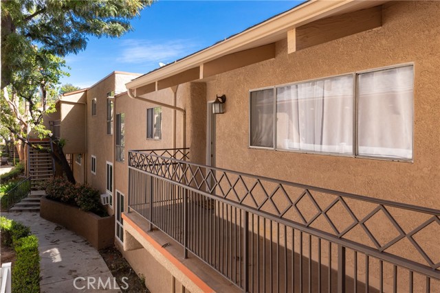 Detail Gallery Image 2 of 21 For 10331 Lindley Ave #205,  Porter Ranch,  CA 91326 - 3 Beds | 2 Baths