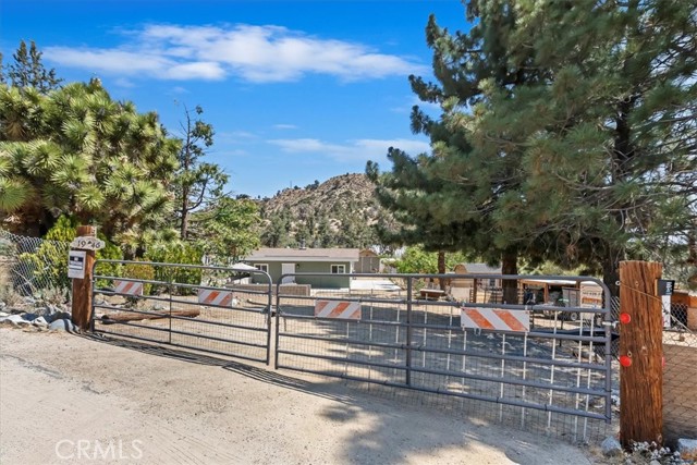 1946 Desert Front Road, Wrightwood CA: https://media.crmls.org/medias/967eca3b-49e7-42e4-aa45-ee5dcde09869.jpg